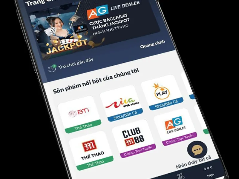 Bàn tay đang đặt cược bóng đá trên ứng dụng Vinbet